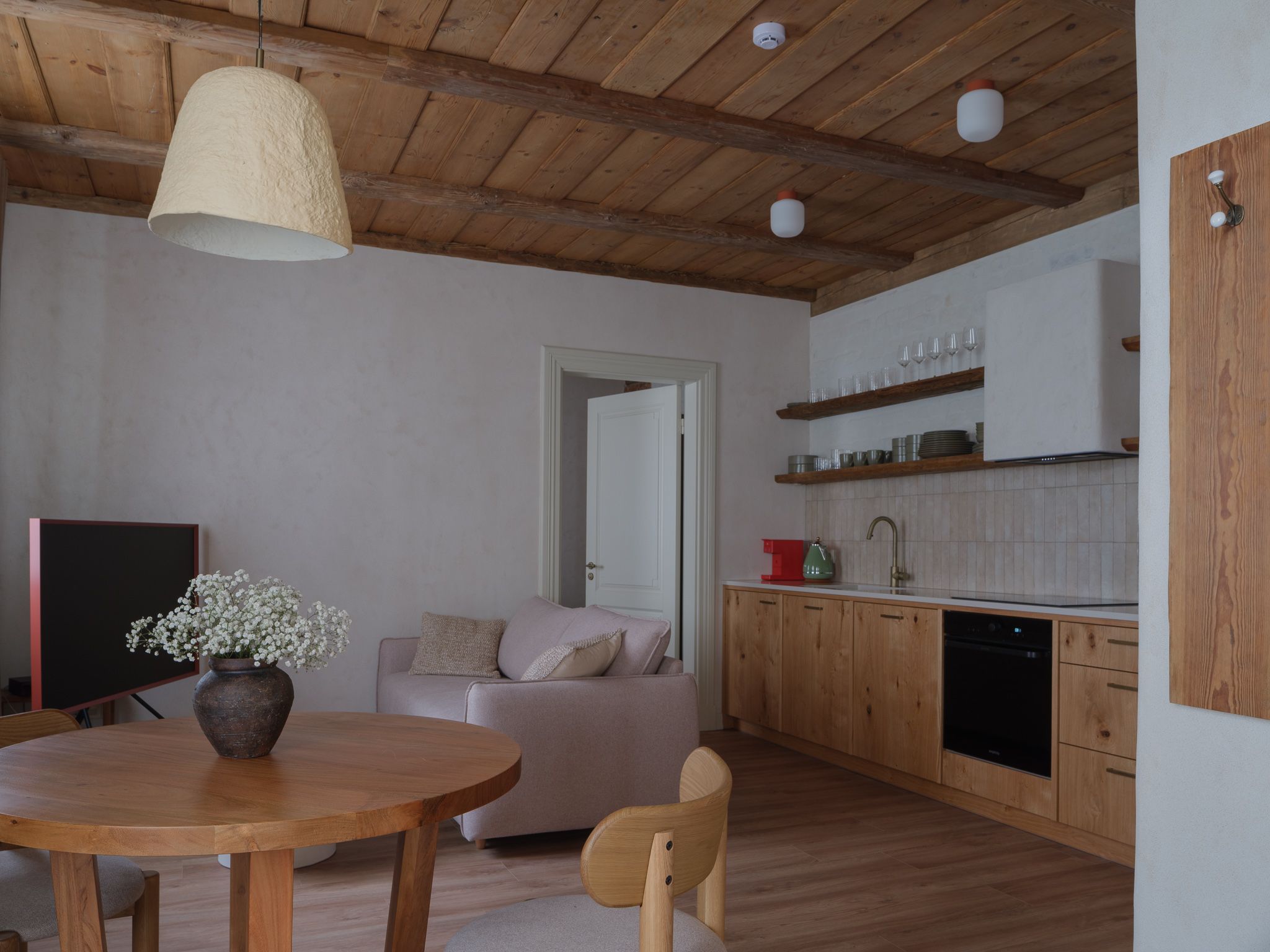 Pirmais - Main Image