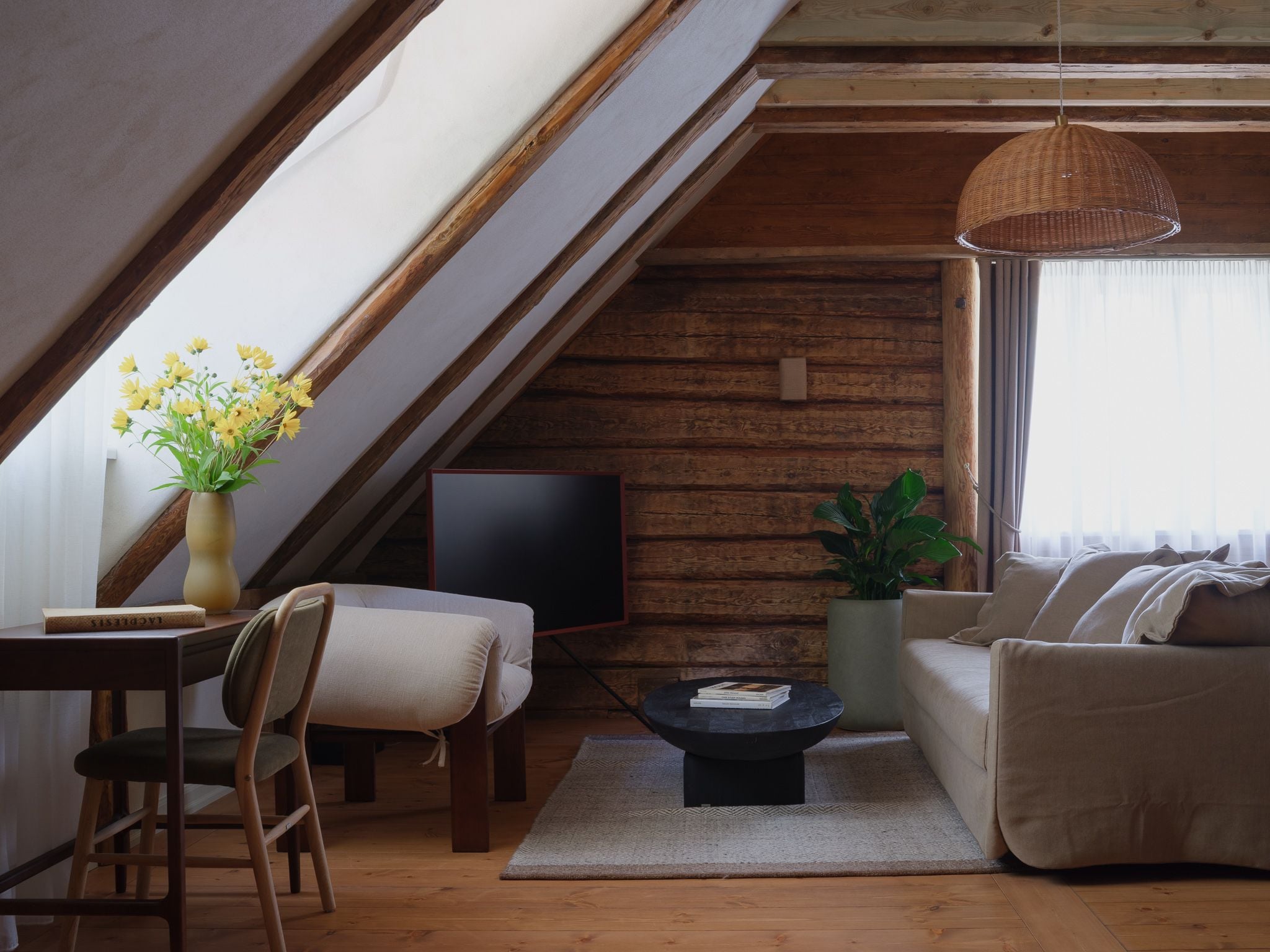 Septītais - Main Image