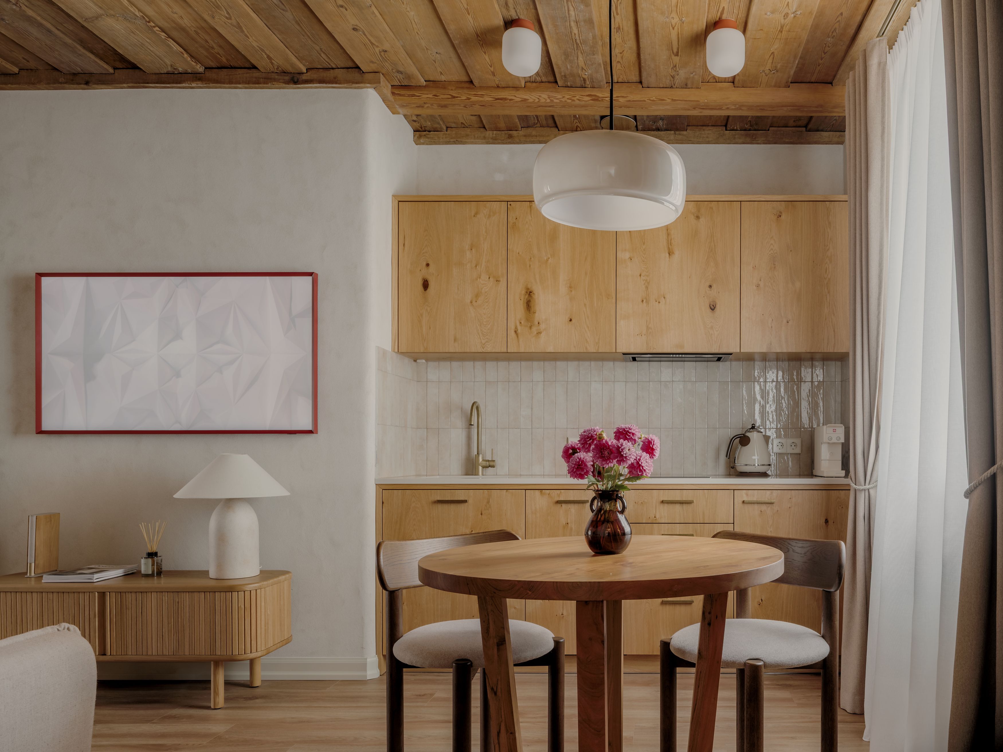 Trešais - Main Image